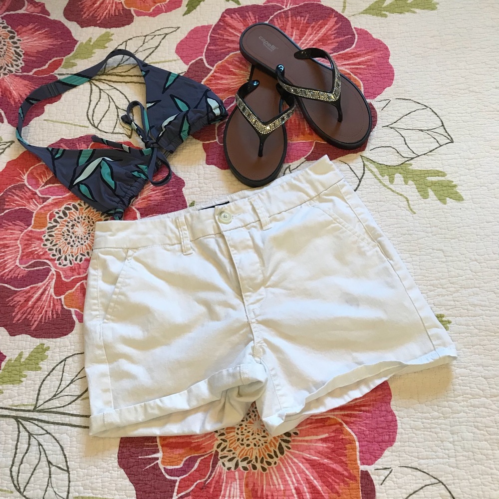 American Eagle Outfitters Hi-Rise Shorts 🌸